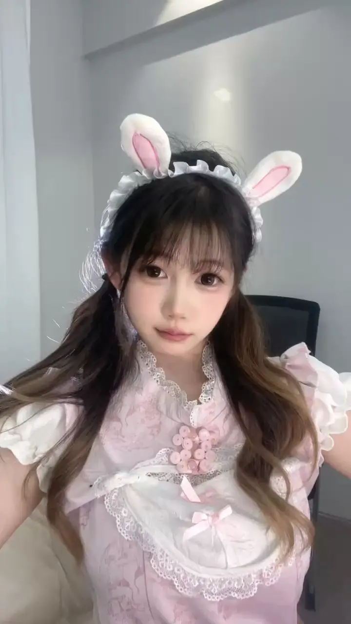 才不相信一见钟情这种