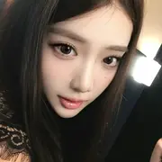 新人曼妮
