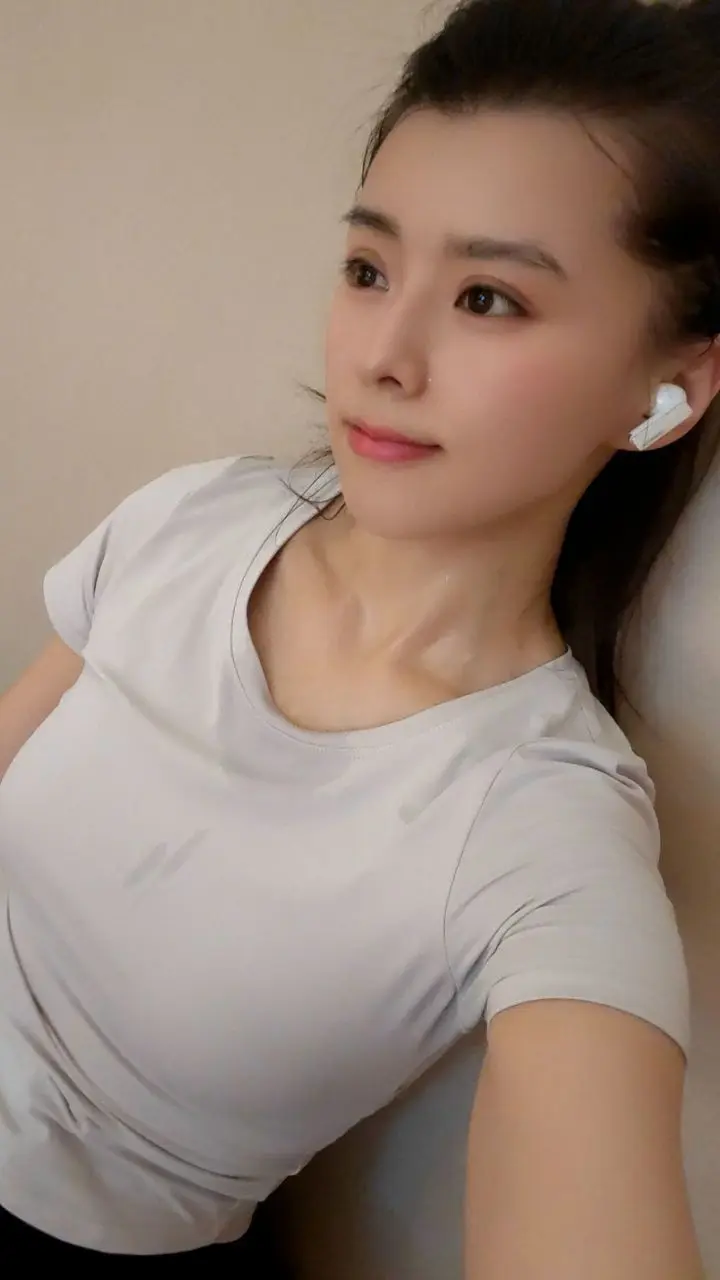 爱笑🌺好运常伴左右的主播照片