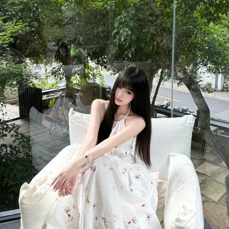 苗苗^