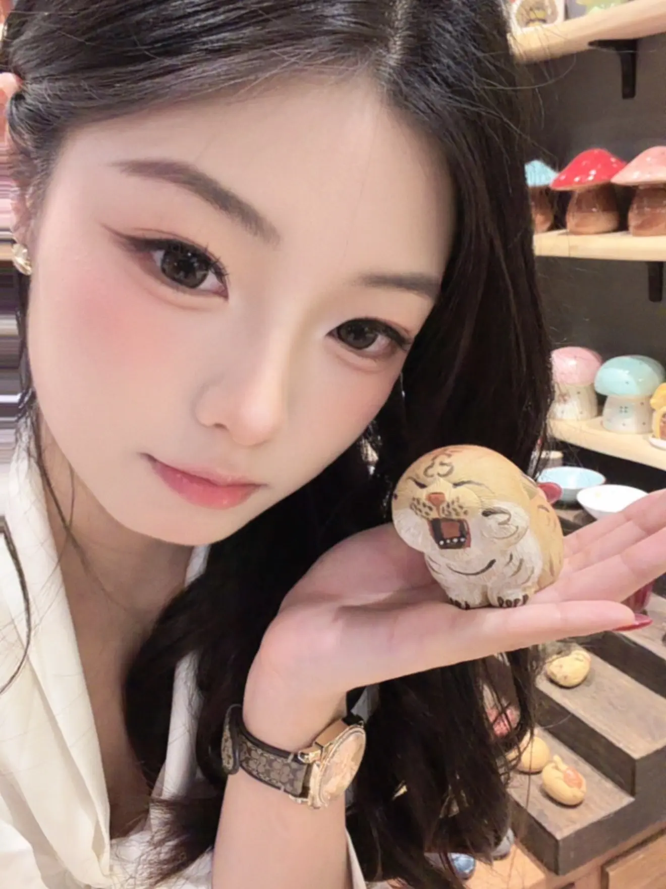 小小鱼🐬一点半播主播图片