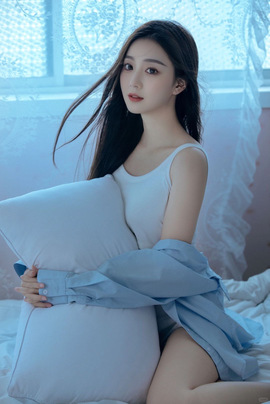 赵小七唱歌挣电费的图片